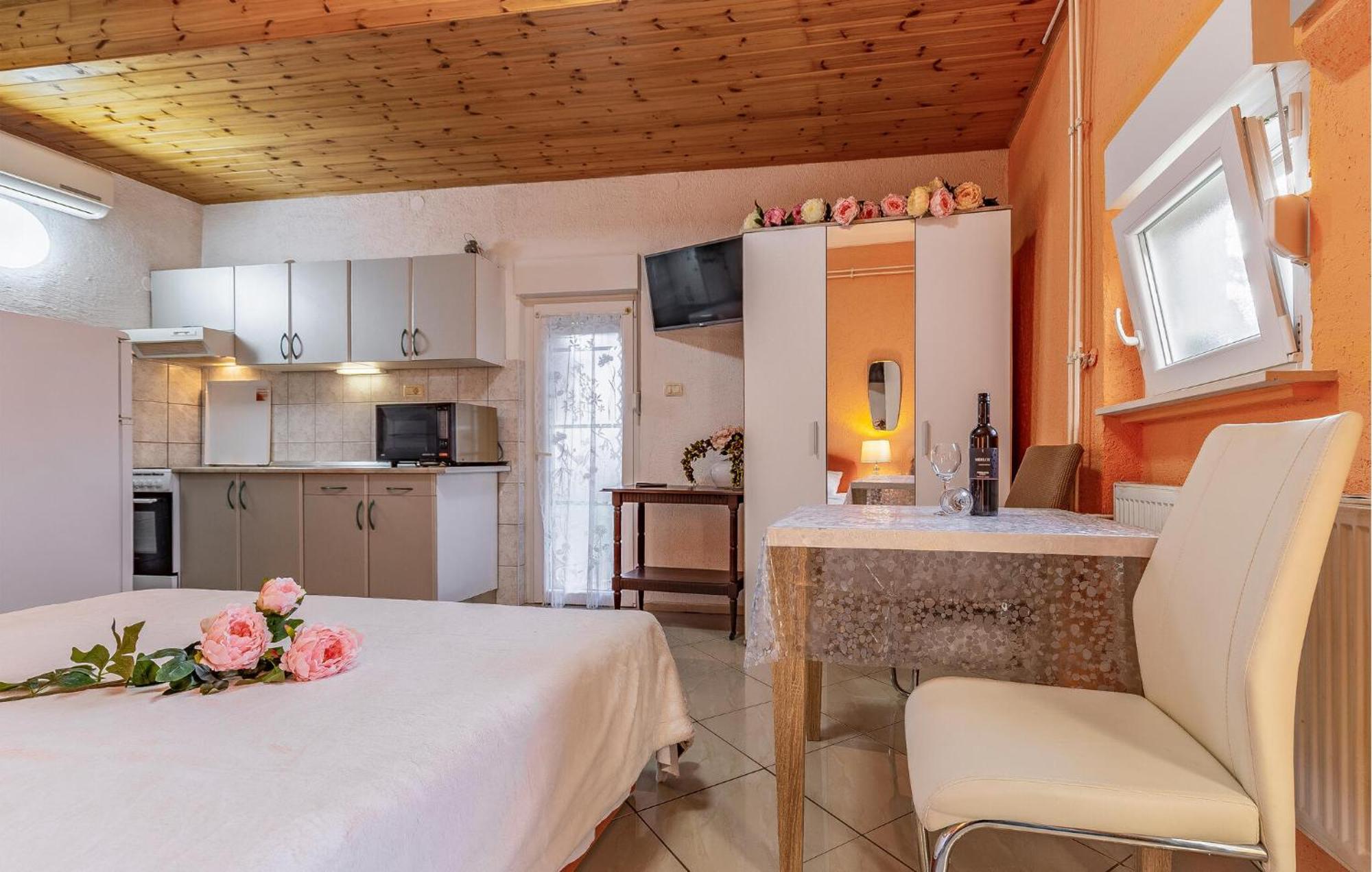 Pet Friendly Apartment In Medulin With Wifi Eksteriør billede